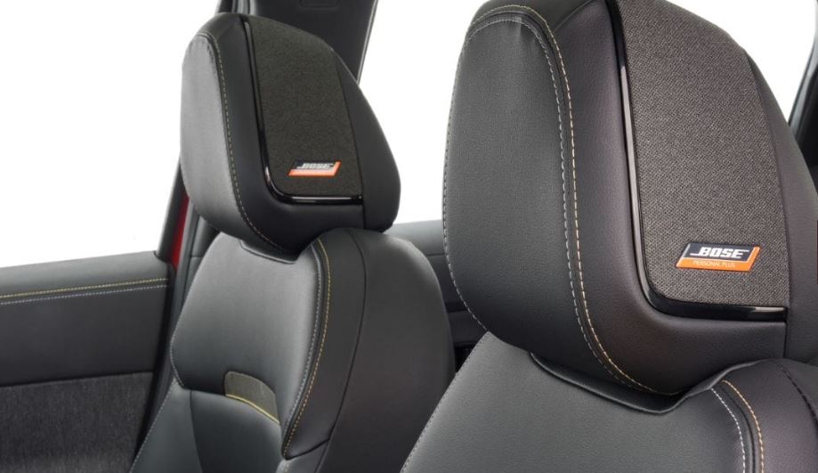 Nissan Kicls Platinum conta com um sistema de som Bose com alto-falantes na cabeceira dos bancos dianteiros.