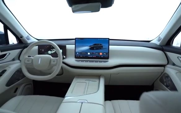 GWM 07 tem cabine minimalista com painel digital Coffee OS 3, head-up display de 25.