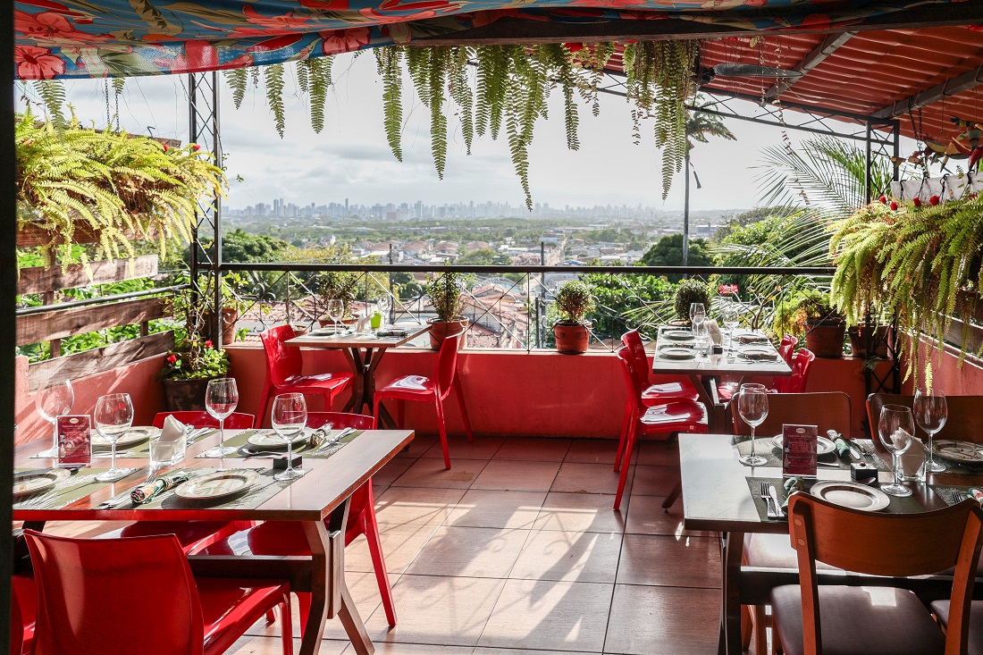 Salão com vista no Patuá