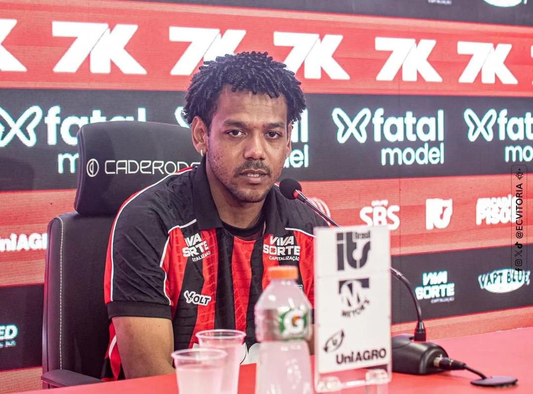 Após rápida passagem pelo Vitória/BA, Romarinho ficou livre no mercado | Reprodução/@romarinhooficial31