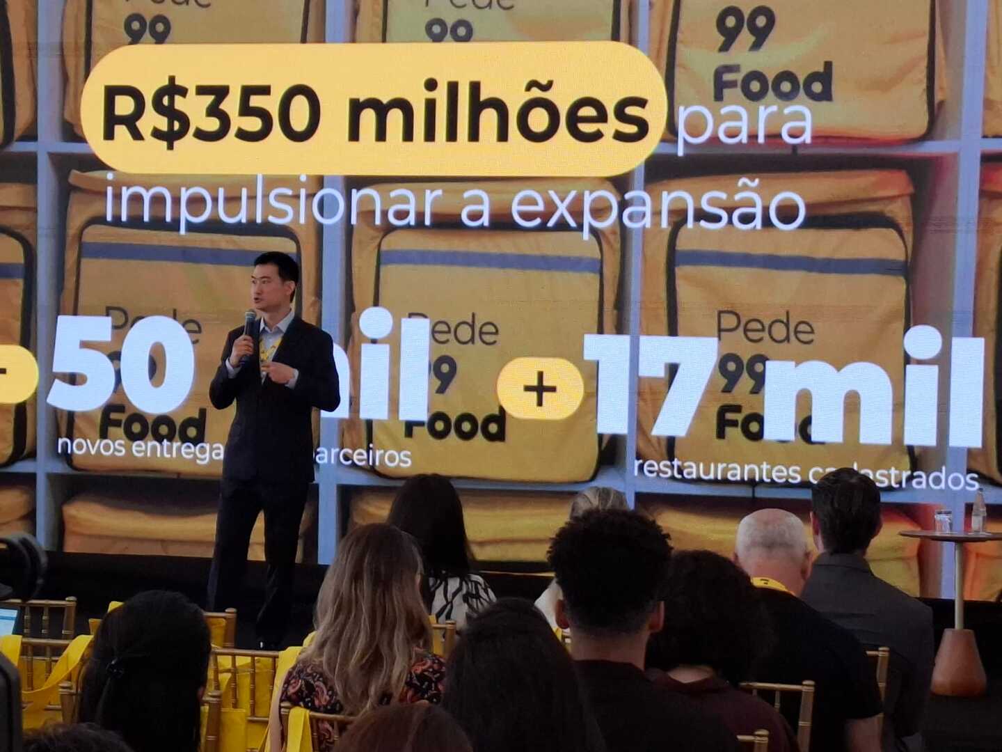 Simeng Wang, diretor-geral da 99 Brasil, discursou no evento de lançamento do 99Food no Rio de Janeiro