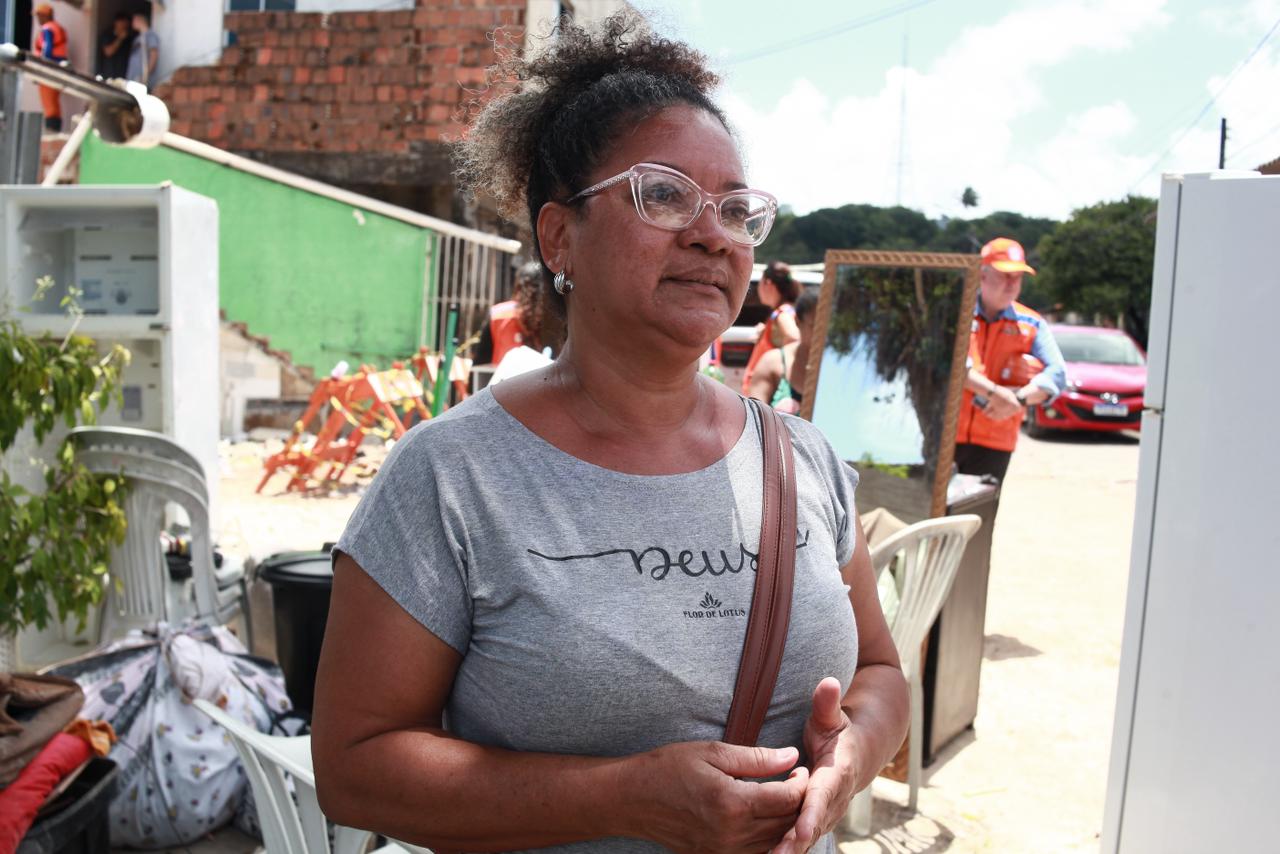 Sandra Moura comentou o alívio de localizar sua gata