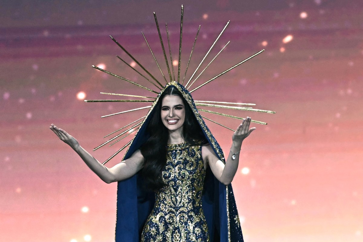 Miss Universo 2025: Brasileira homenageia Nossa Senhora Aparecida em desfile de traje típico