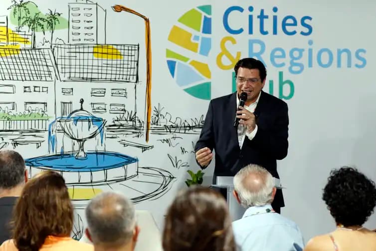 Secretário Adalberto Maluf no lançamento do Plano Nacional de Arborização Urbana, na COP30. Foto: Bruno Peres/Agência Brasil