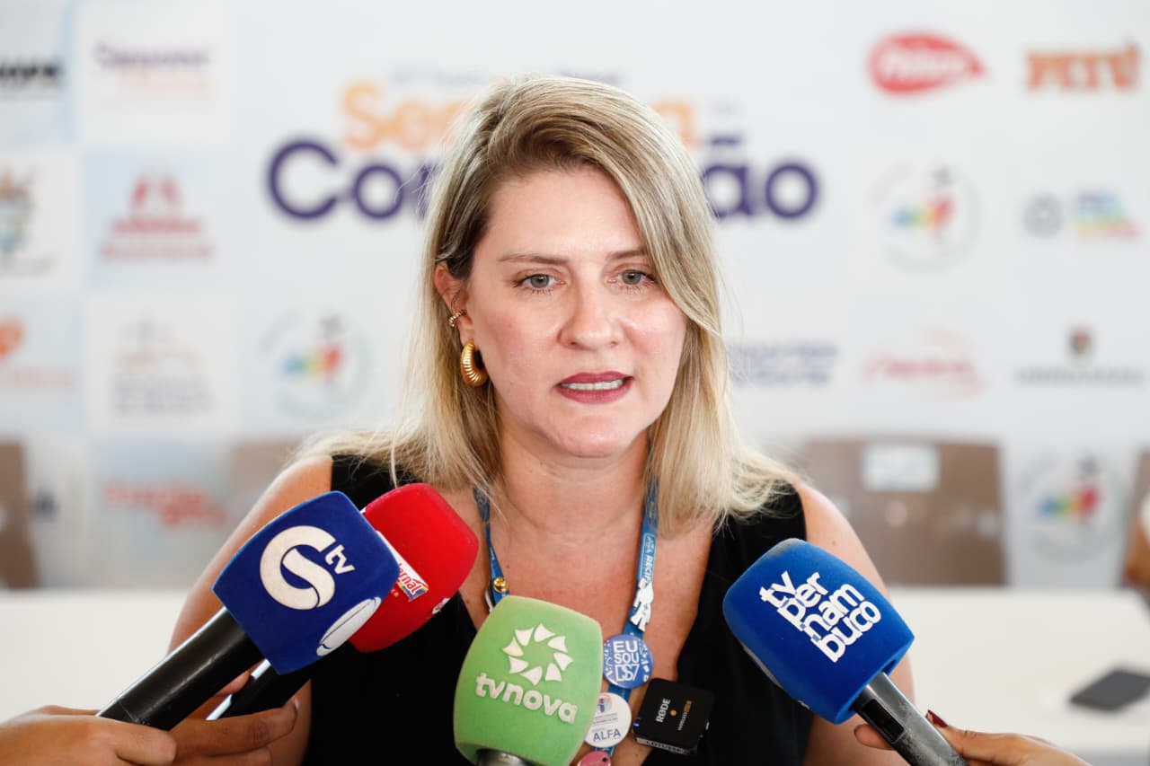 Gerente geral de saúde da Prefeitura do Recife, Fabiana bernart