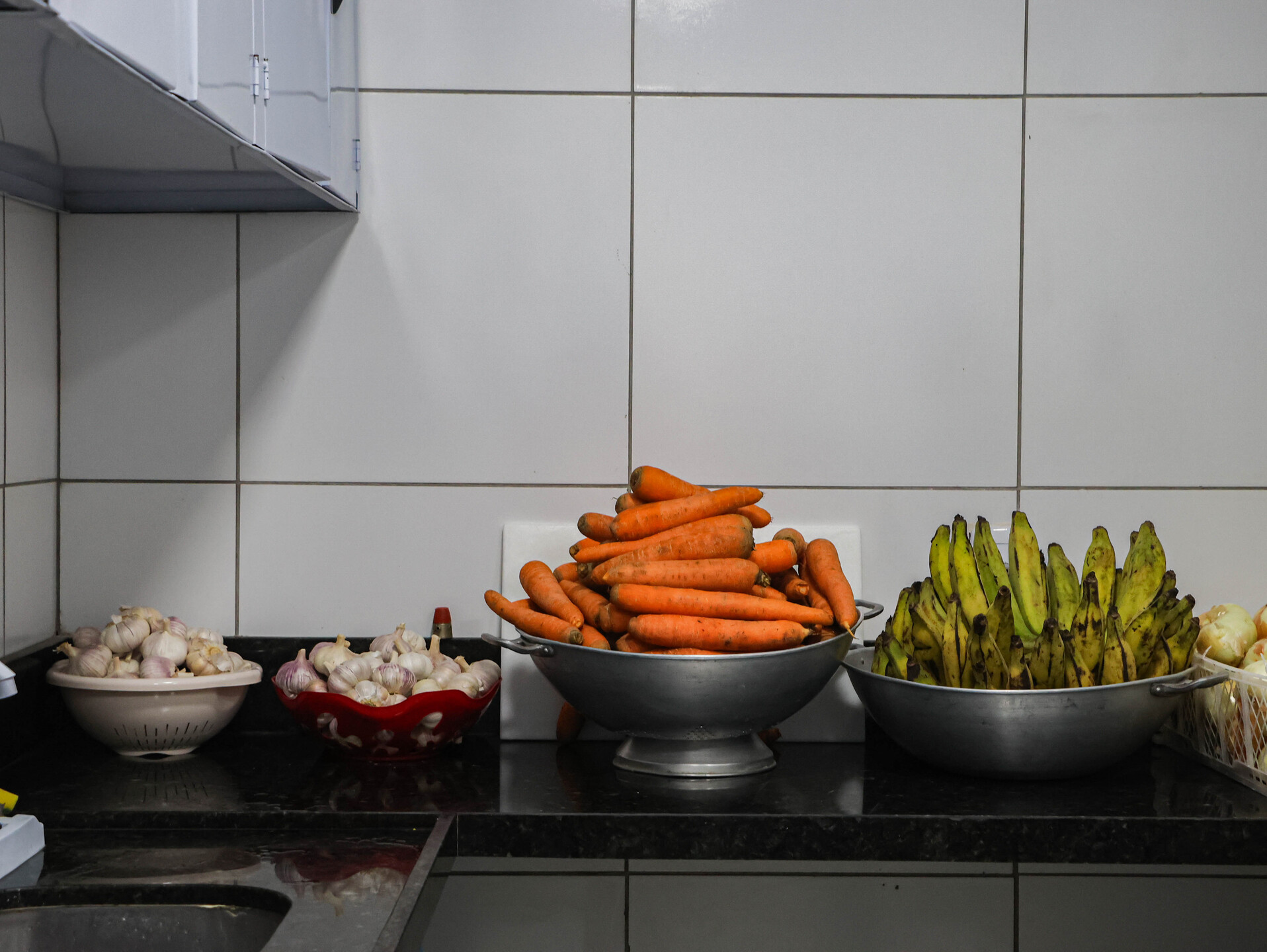 Frutas, legumes, refeições e outros alimentos serão garantidos aos moradores de rua que frenquentarem o espaço.