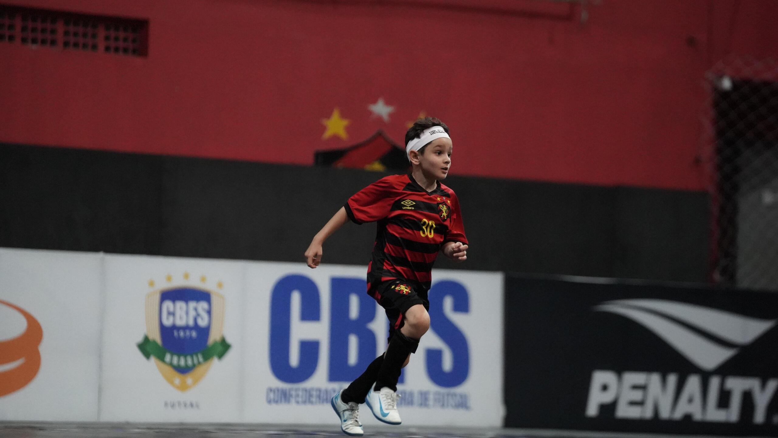 Davi Lucca em ação pelo sub-7 do Sport