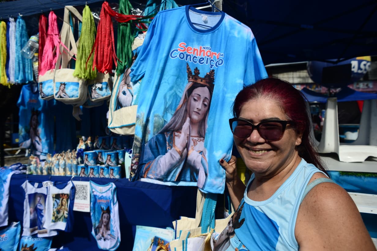 A comerciante Josy Ferreira comemorou o sucesso das vendas