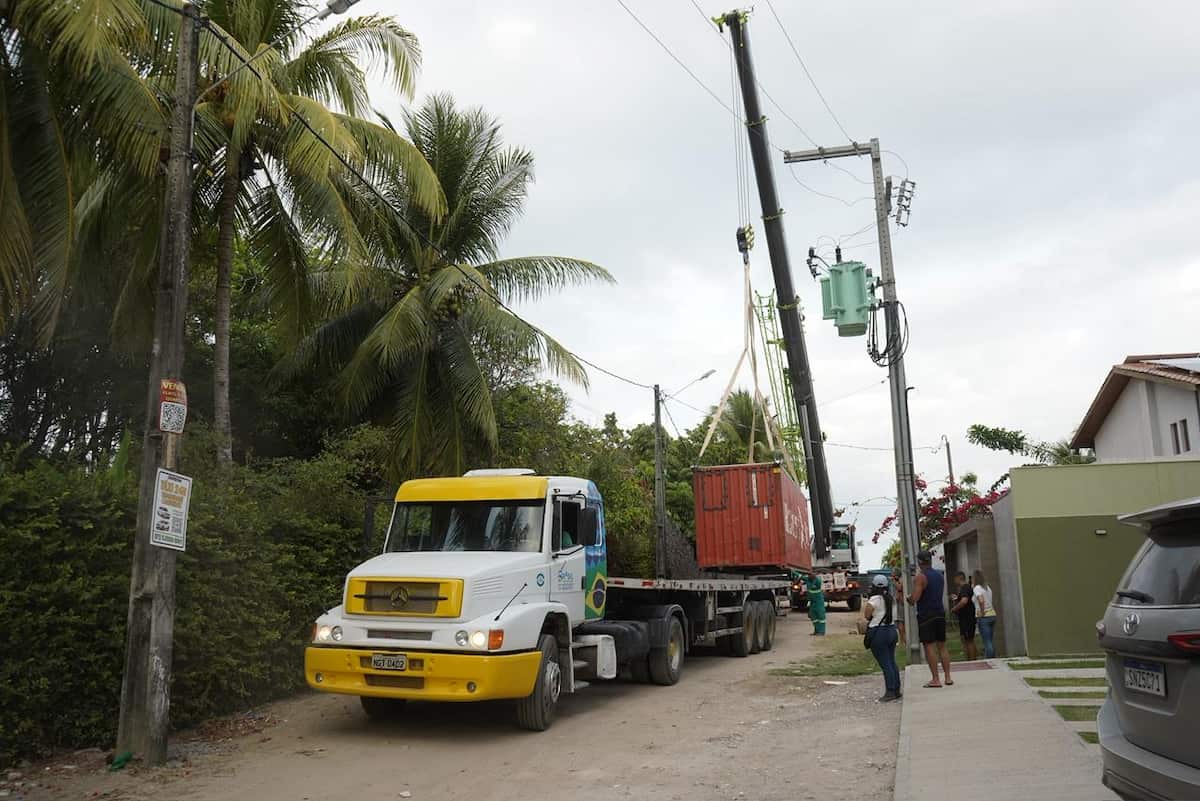 Pela determinação, a estrutura metálica deveria ser retirada até o sábado (6).