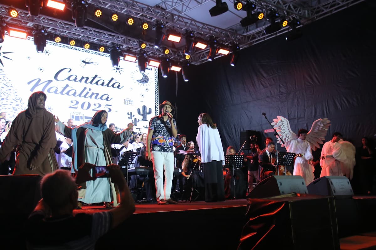 O artista Helaylton José e o Coral dos Servidores do TJPE retrataram a história de Jesus Cristo 