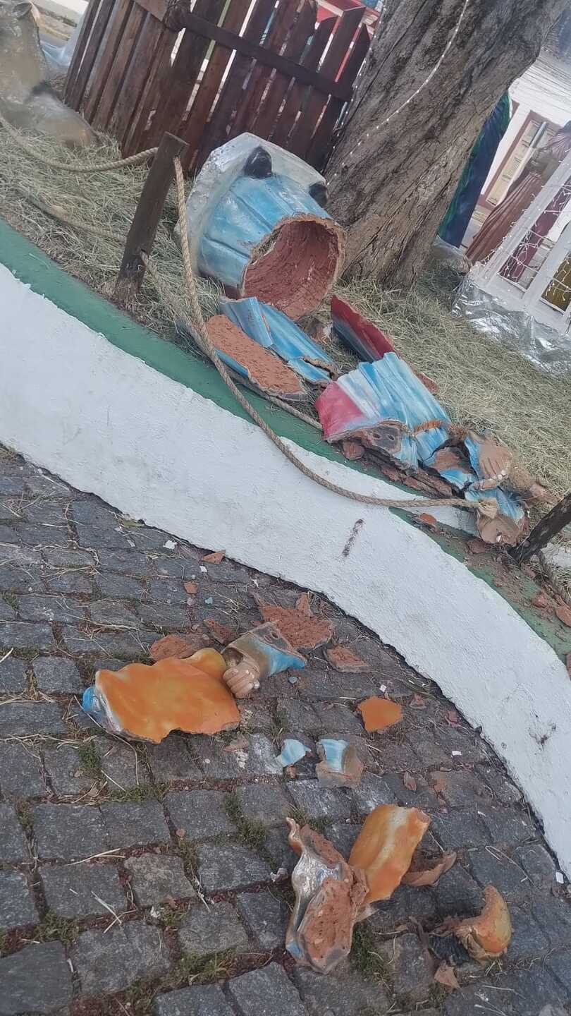 Mulher que depredou presépio da prefeitura de Igarassu é presa