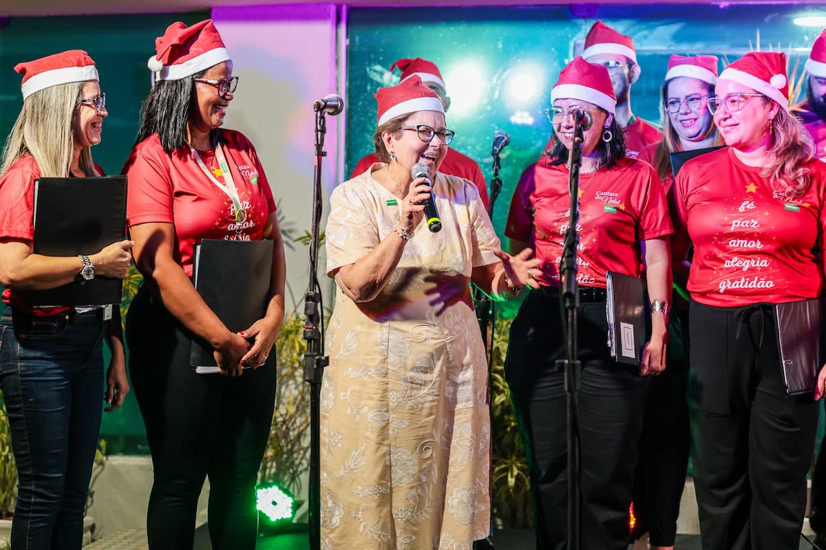 Presidente da Unimed Recife, a Dr. Maria de Lourdes discursou durante da Cantata de Natal da Unimed 
